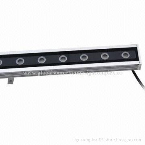 4-in-1 LED Wall Washer with Unique Optical PMMA Lens Ensure the Brightness Maintenance